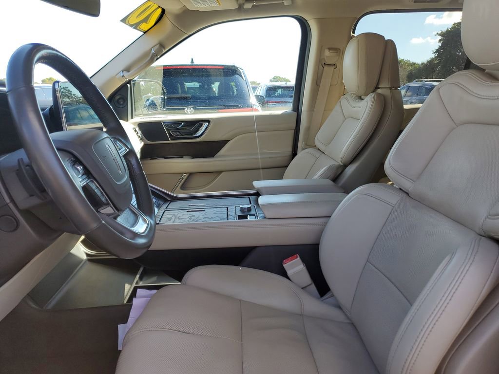 Used 2020 Lincoln Navigator L Reserve image 21