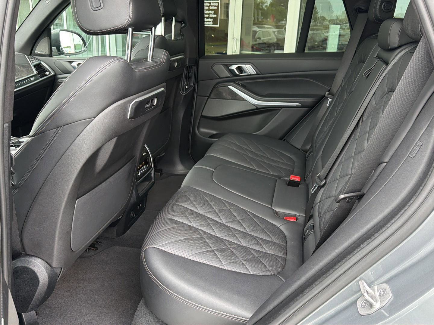Used 2024 BMW X5 sDrive40i w/ Premium Package RWD image 11