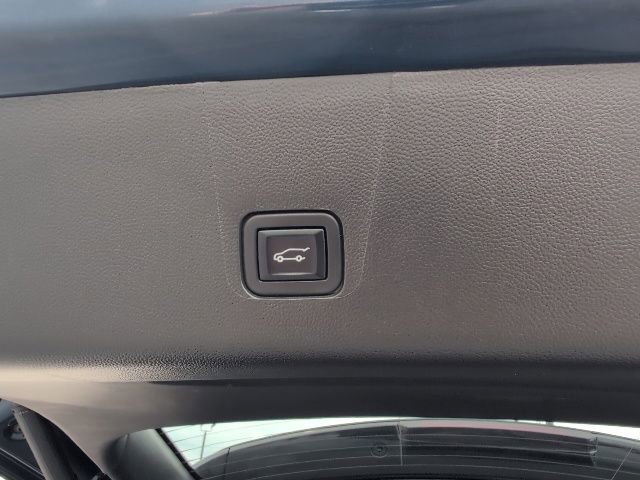 Certified 2023 Chevrolet Traverse LT w/ LPO, Floor Liner Package image 12