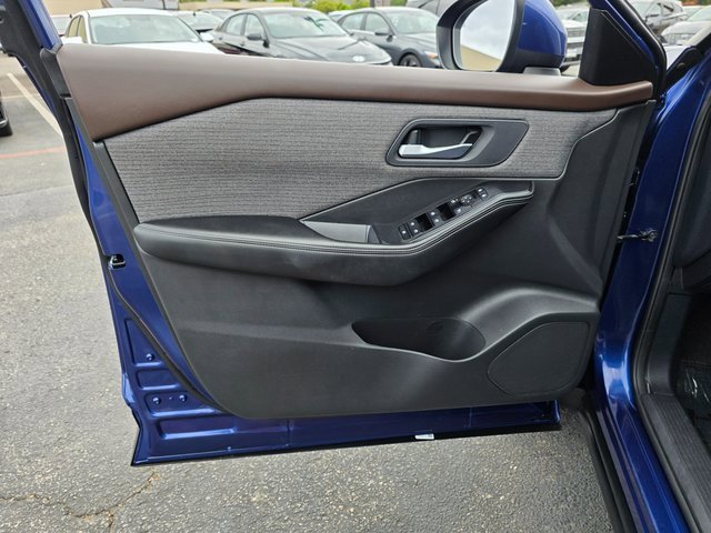 Used 2023 Nissan Rogue SV image 20