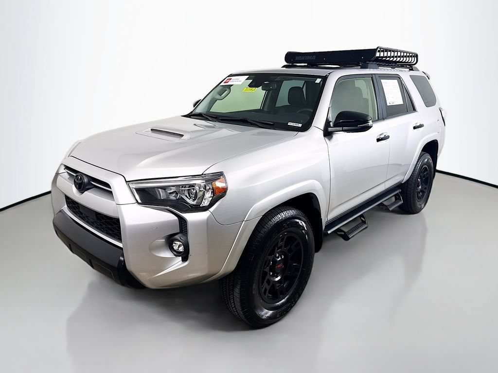 Certified 2021 Toyota 4Runner Venture w/ Moonroof Package AWD/4WD image 3