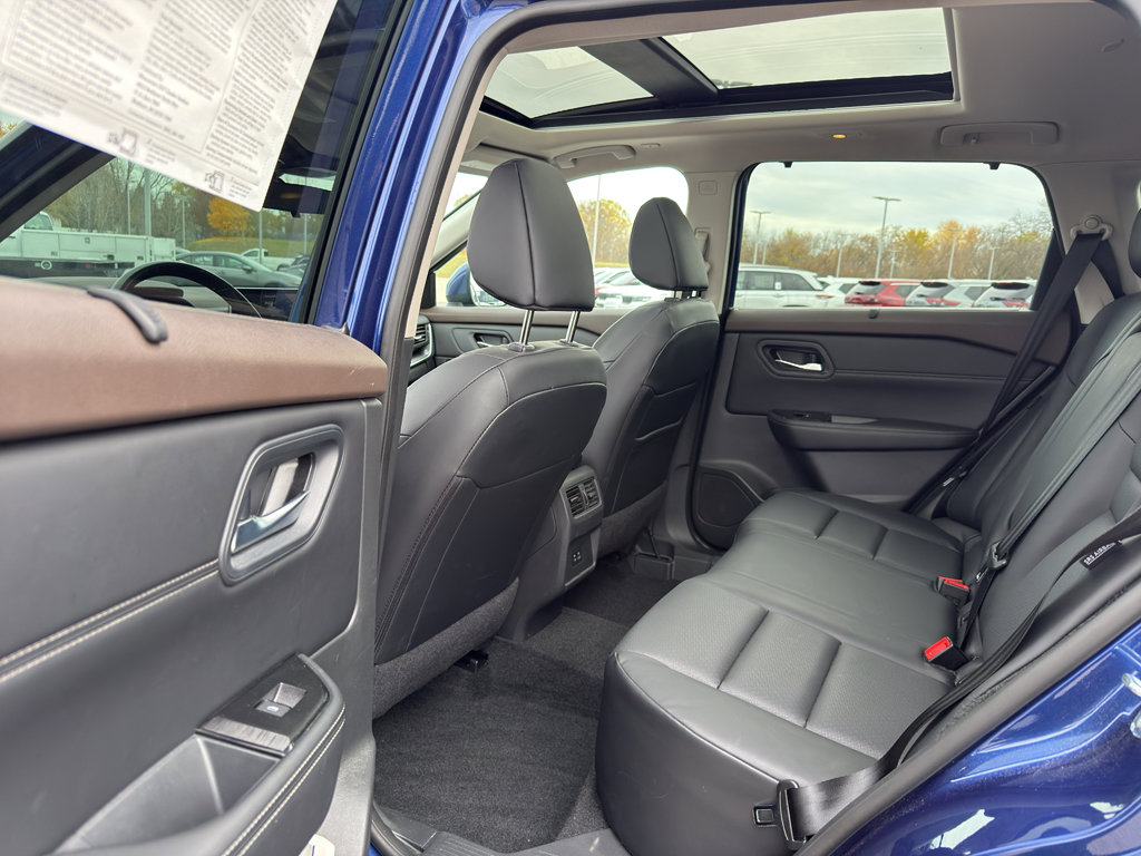 Certified 2023 Nissan Rogue SV w/ SV Premium B Package image 30