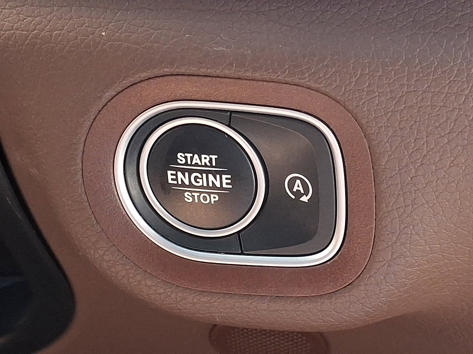 Certified 2025 Mercedes-Benz GLS 450 4MATIC image 25