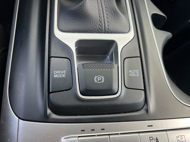 Certified 2024 Kia Carnival LX image 23