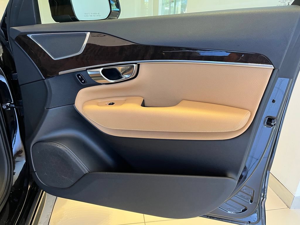 Used 2019 Volvo XC90 T6 Momentum w/ Protection Package AWD/4WD image 42
