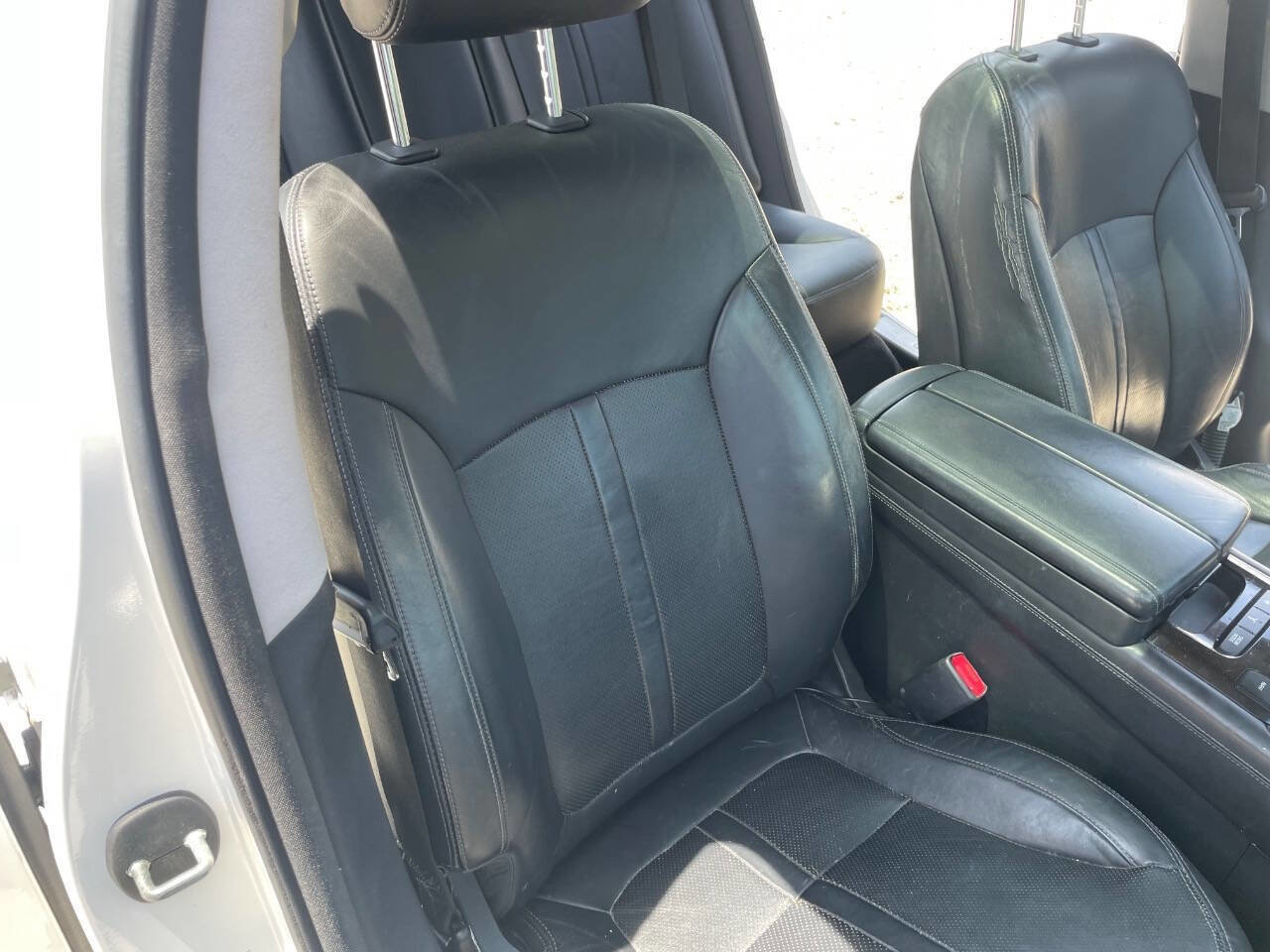 Used 2016 Kia K900 Luxury RWD image 55