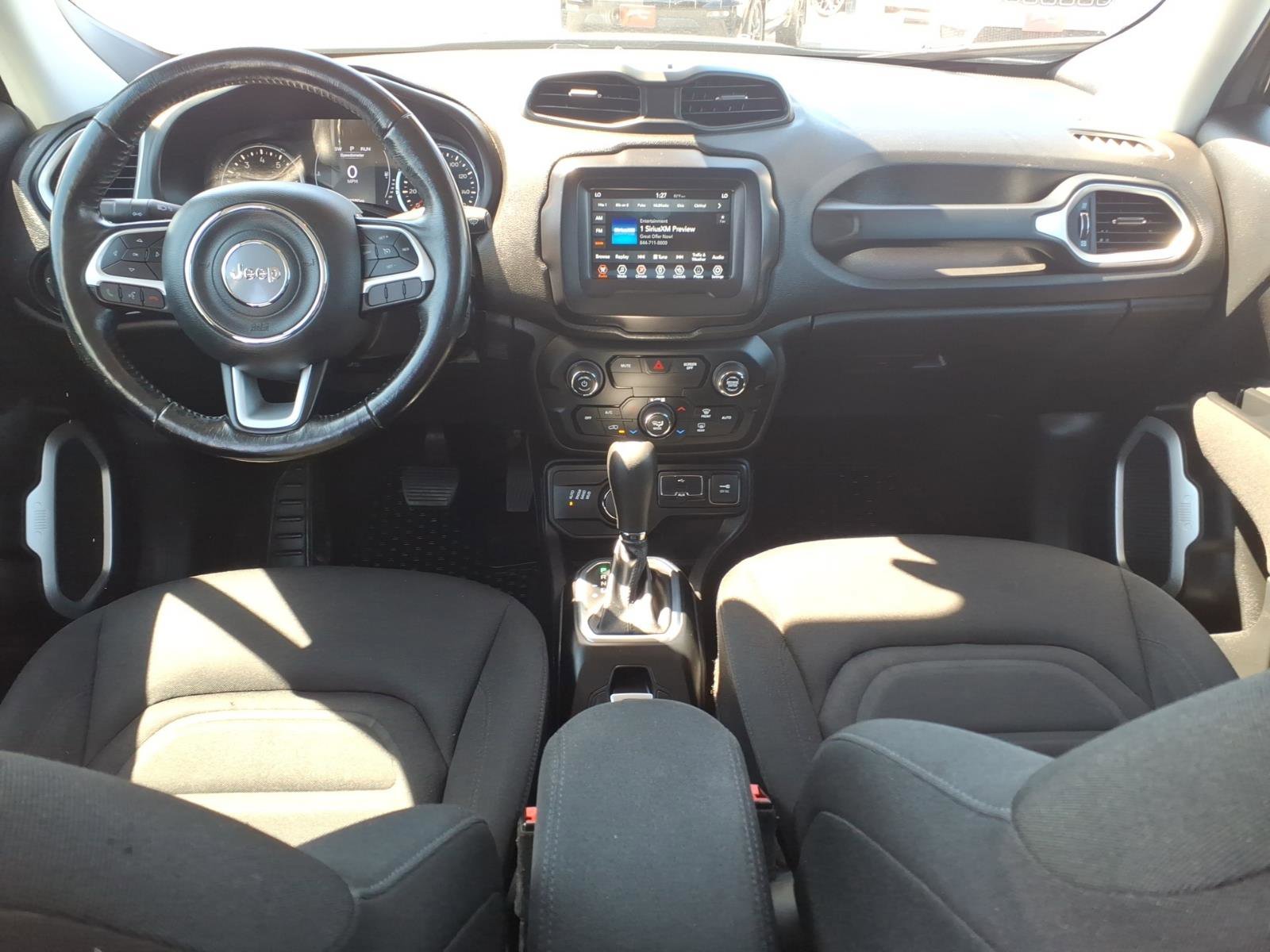 Used 2018 Jeep Renegade Latitude w/ Cold Weather Group AWD/4WD image 12