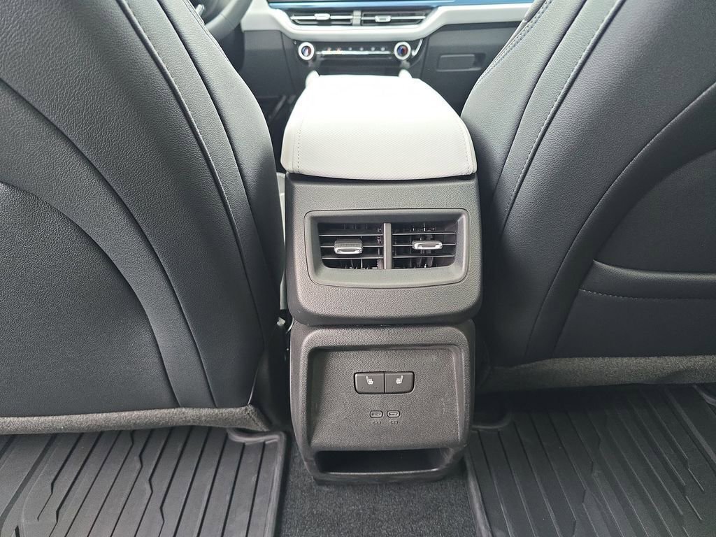 New 2026 Chevrolet Equinox EV LT w/ Convenience Package II FWD image 27