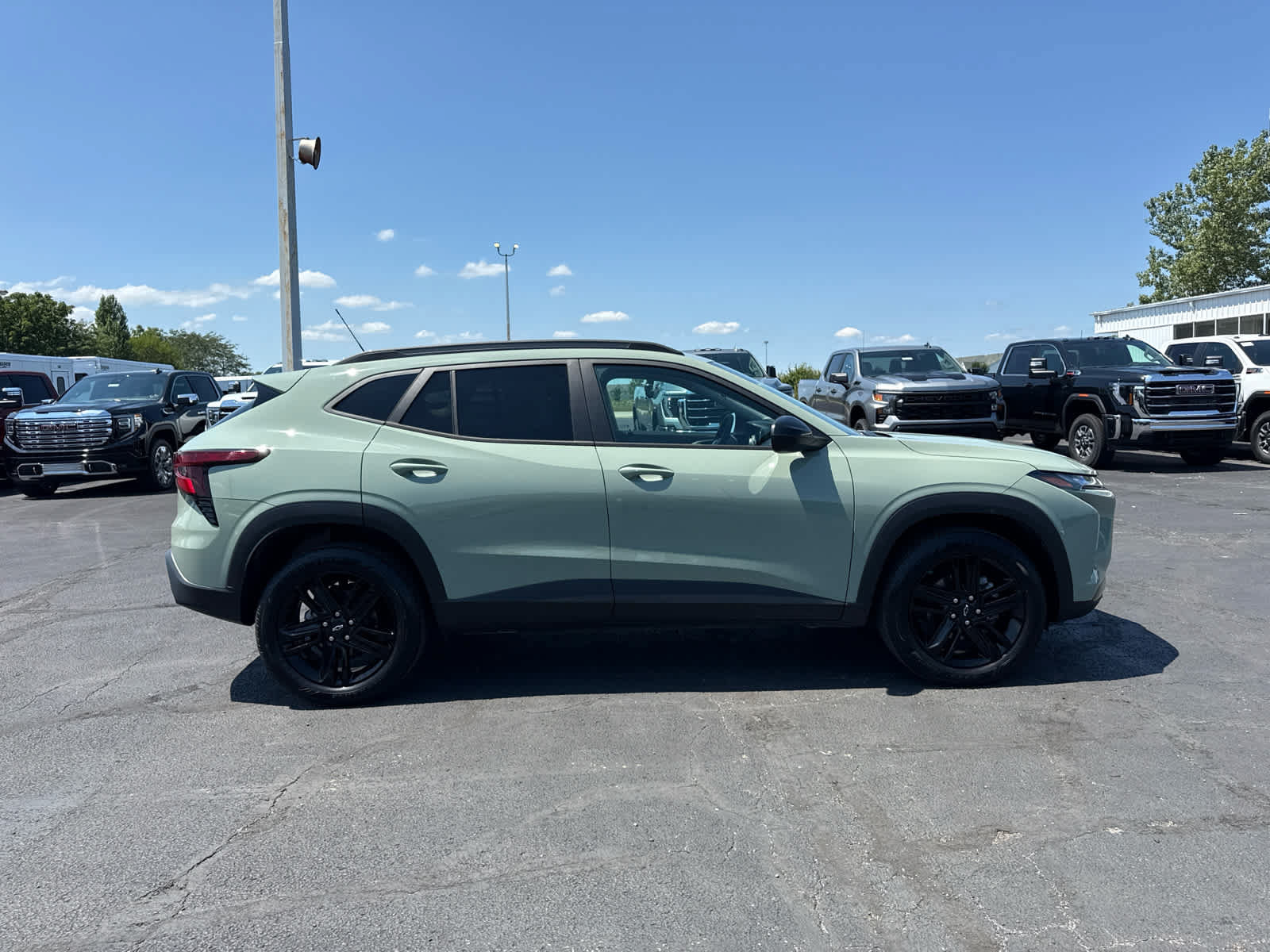 Certified 2025 Chevrolet Trax ACTIV w/ Driver Confidence Package FWD image 6