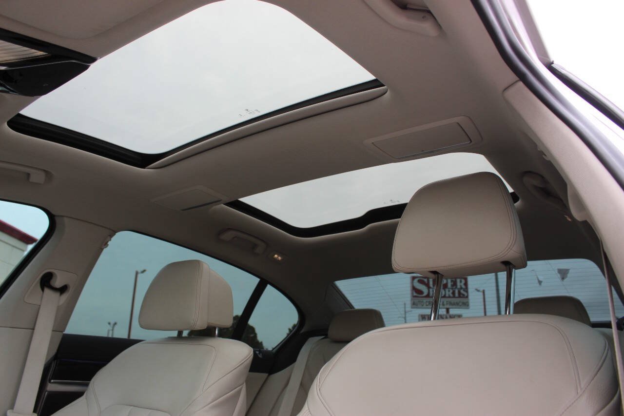 Used 2022 BMW 740i xDrive AWD/4WD image 35