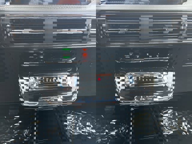 Used 2025 Lincoln Corsair Reserve w/ Towing Package image 36