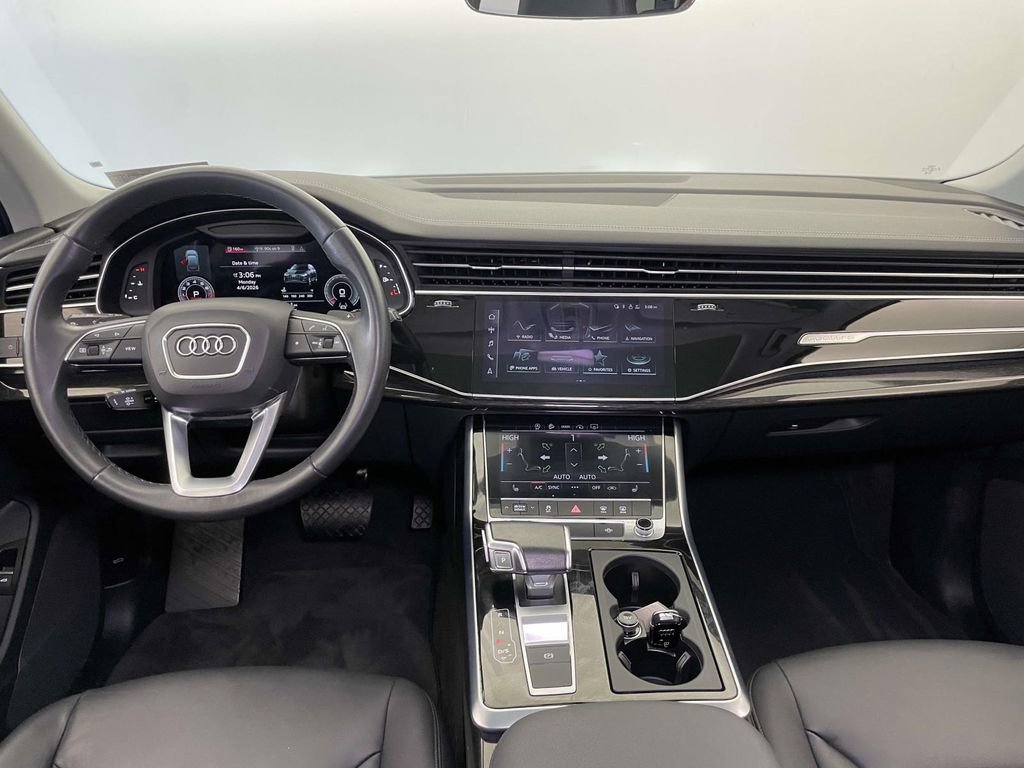Used 2023 Audi Q7 2.0T Premium w/ Convenience Package image 27