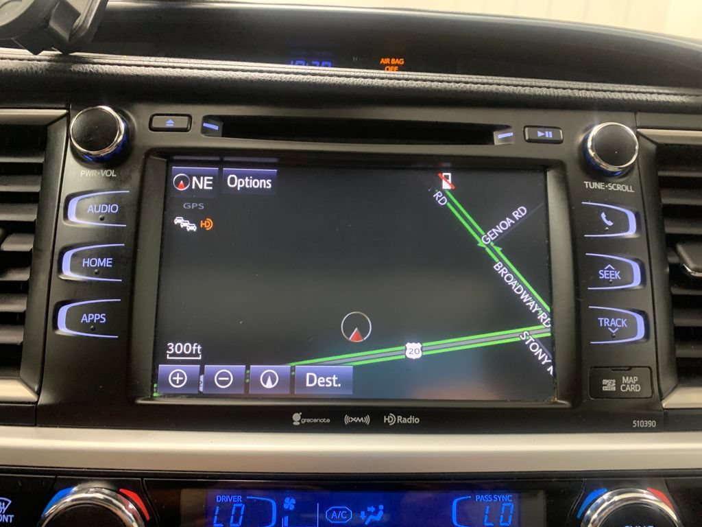 Used 2019 Toyota Highlander XLE AWD/4WD image 31