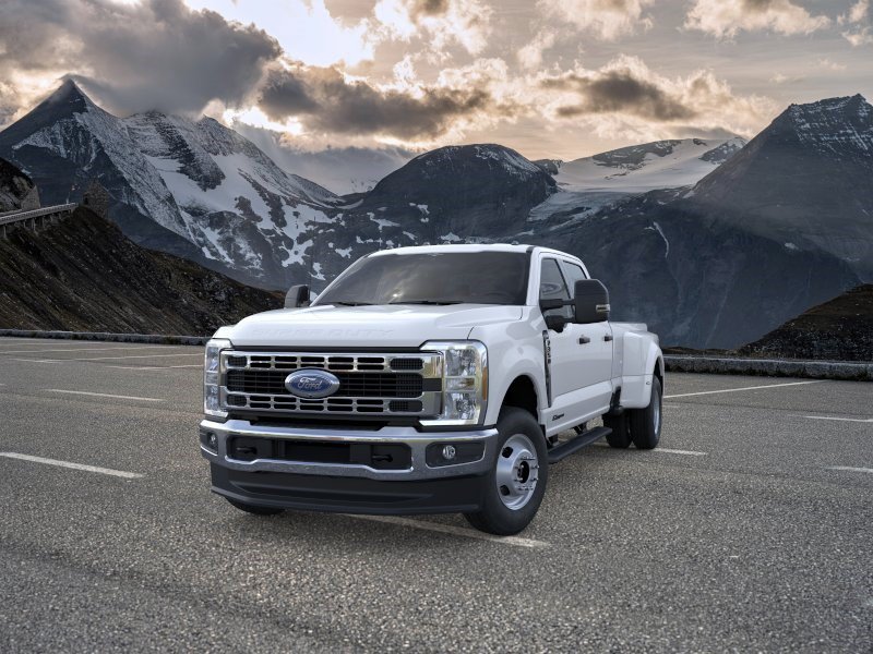 New 2026 Ford F350 XLT w/ 360-Degree Camera Package AWD/4WD image 2