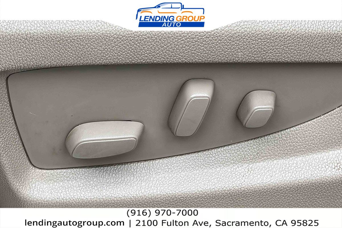 Used 2015 GMC Yukon XL SLT w/ Open Road Package image 22