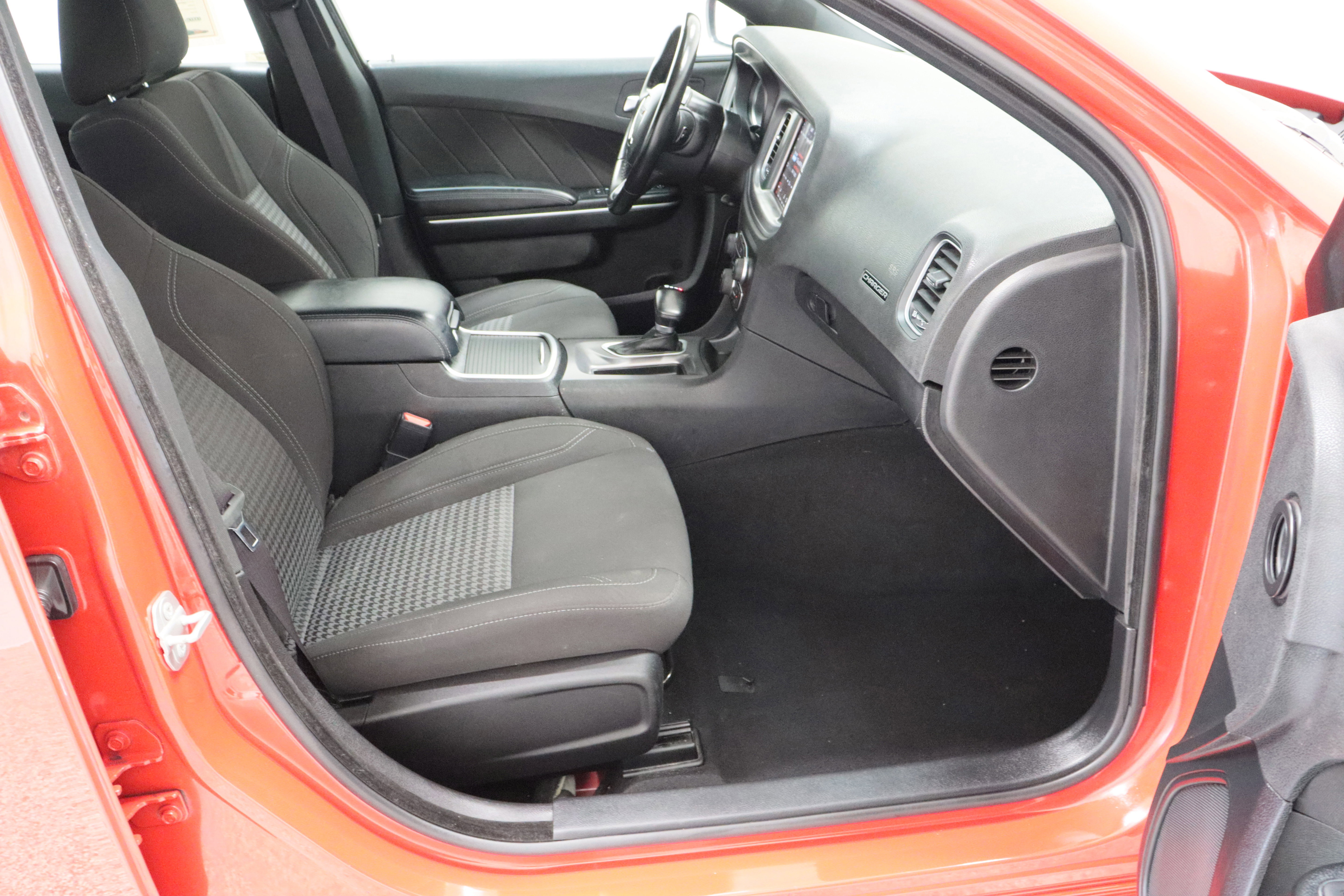 Used 2023 Dodge Charger SXT image 36