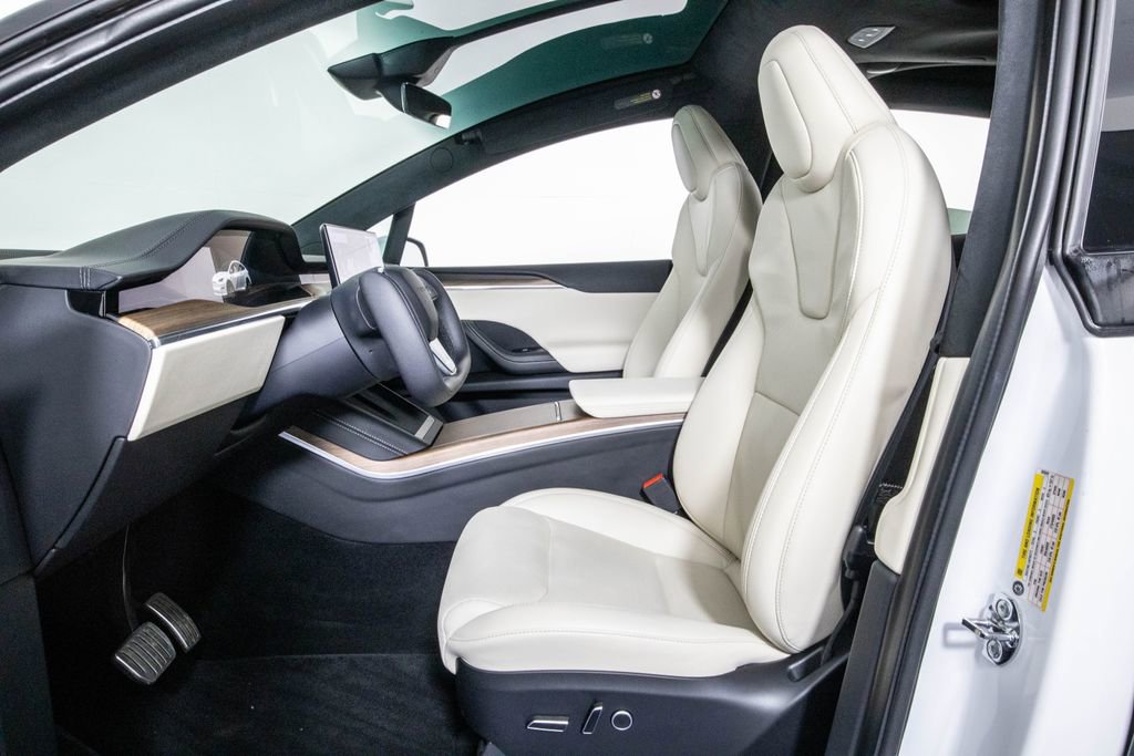 Used 2023 Tesla Model X image 9