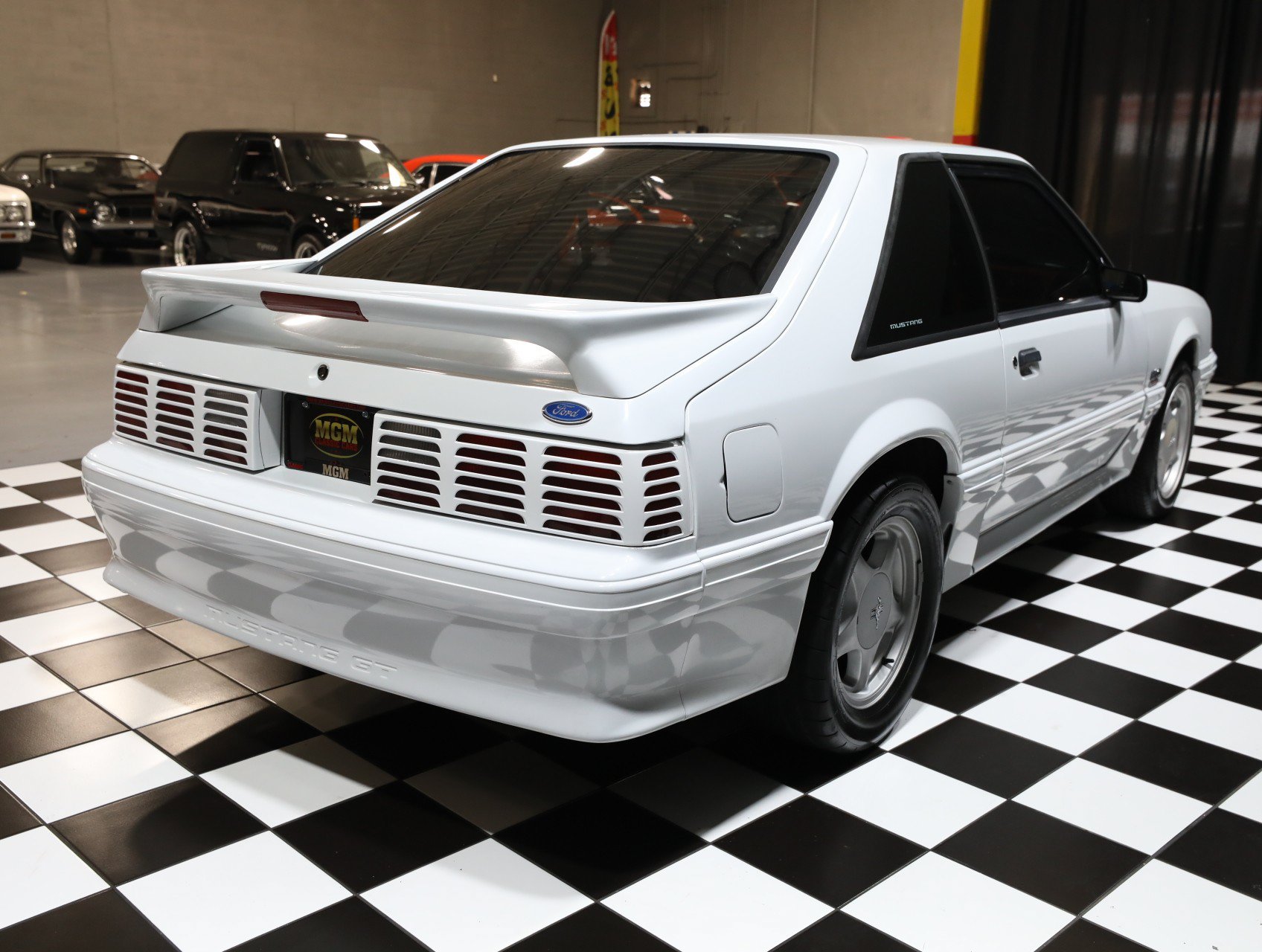 Used 1992 Ford Mustang GT RWD image 19