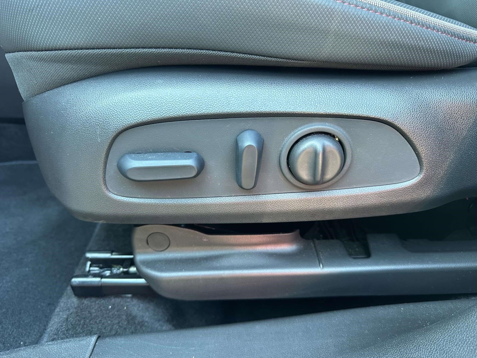 Certified 2023 Chevrolet TrailBlazer RS w/ Convenience Package image 14