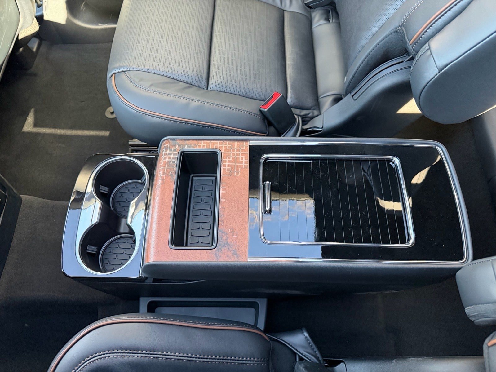 New 2026 Lincoln Aviator Black Label AWD/4WD image 21