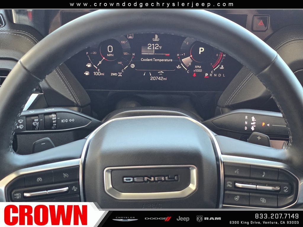 Used 2025 GMC Yukon XL Denali AWD/4WD image 39