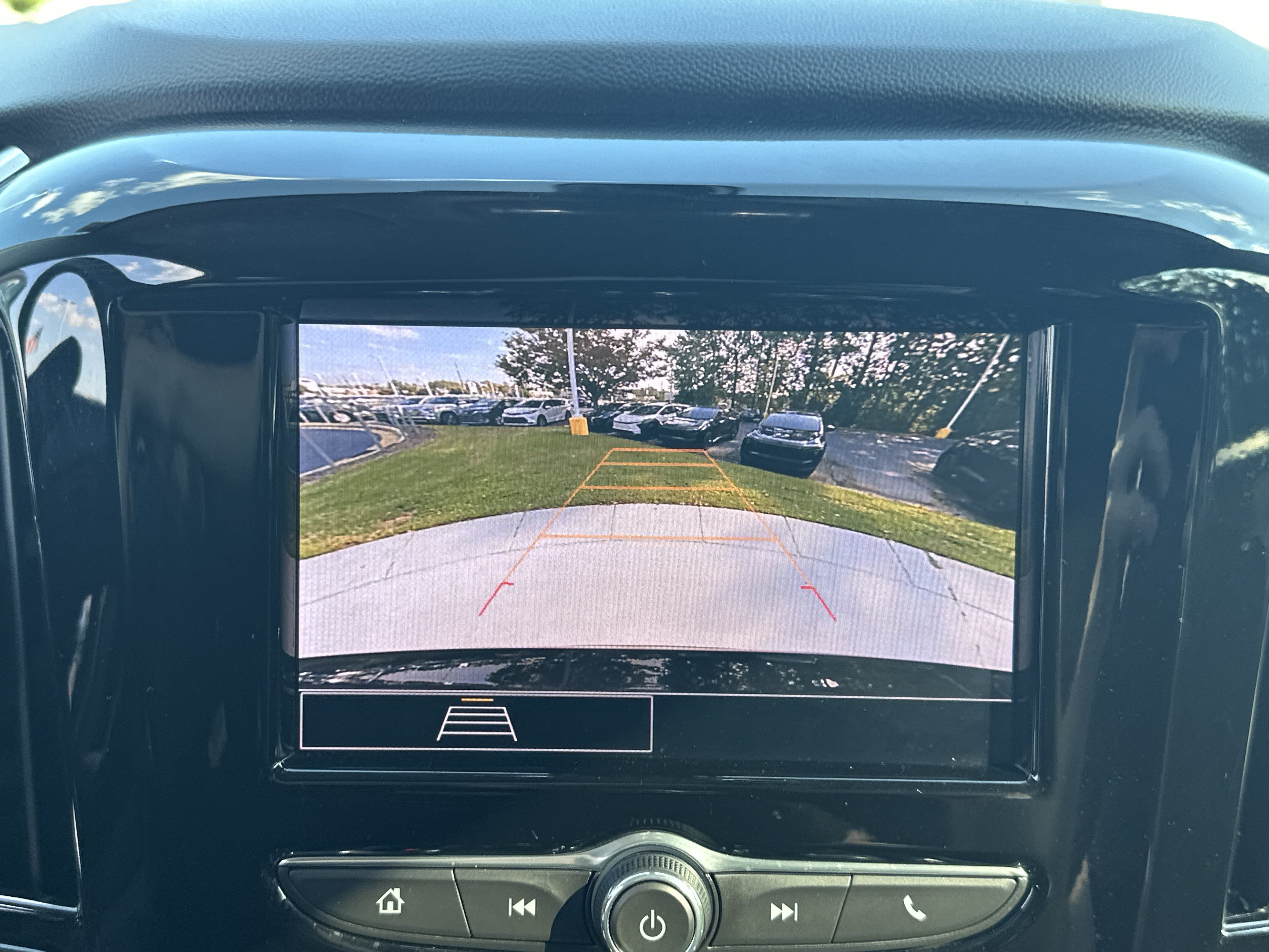 Used 2020 Chevrolet Traverse LS FWD image 25