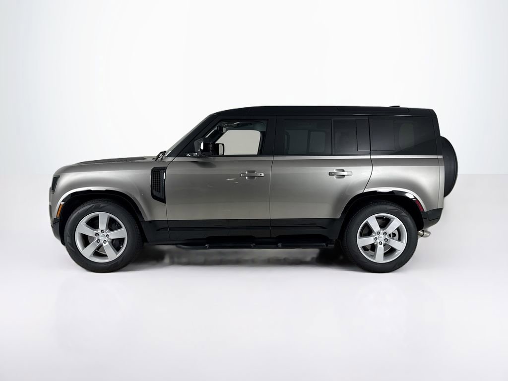 Used 2025 Land Rover Defender 110 X-Dynamic SE AWD/4WD image 2