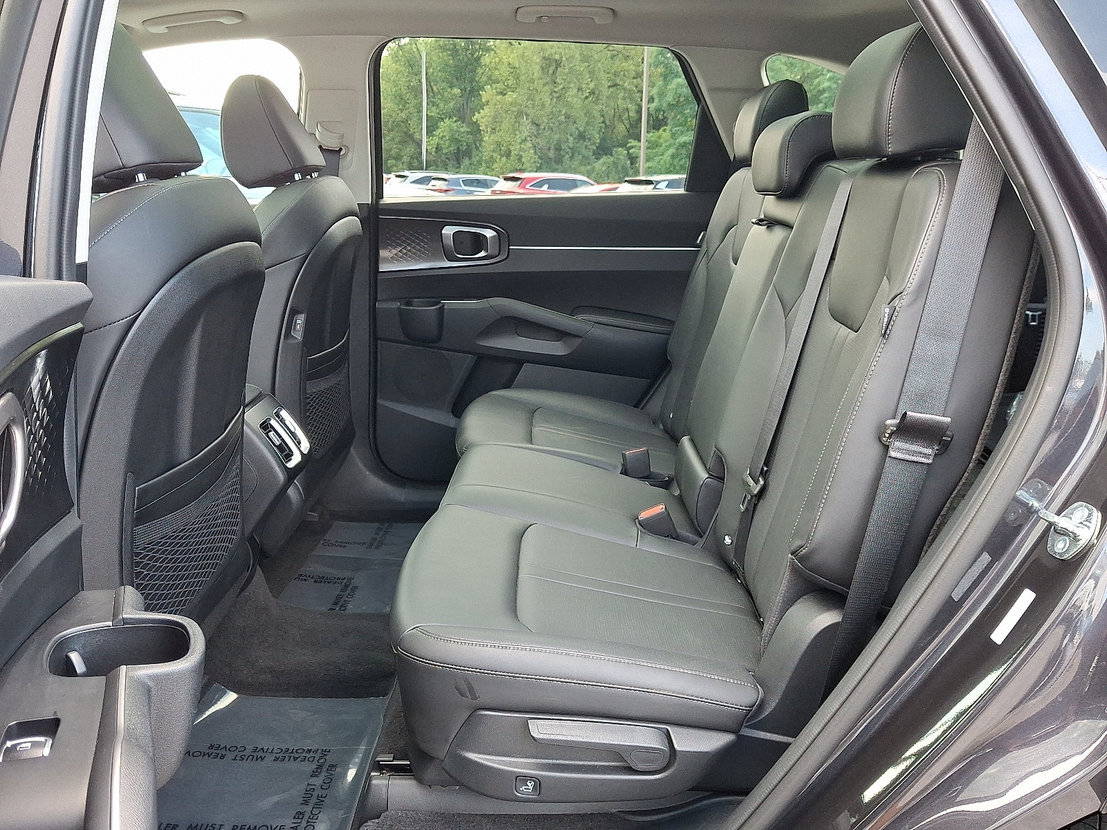 Certified 2025 Kia Sorento S w/ Panoramic Sunroof Package FWD image 10