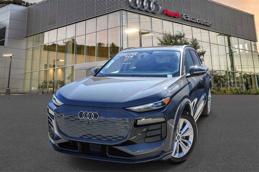 Used 2025 Audi Q6 e-tron Premium w/ Convenience Package
