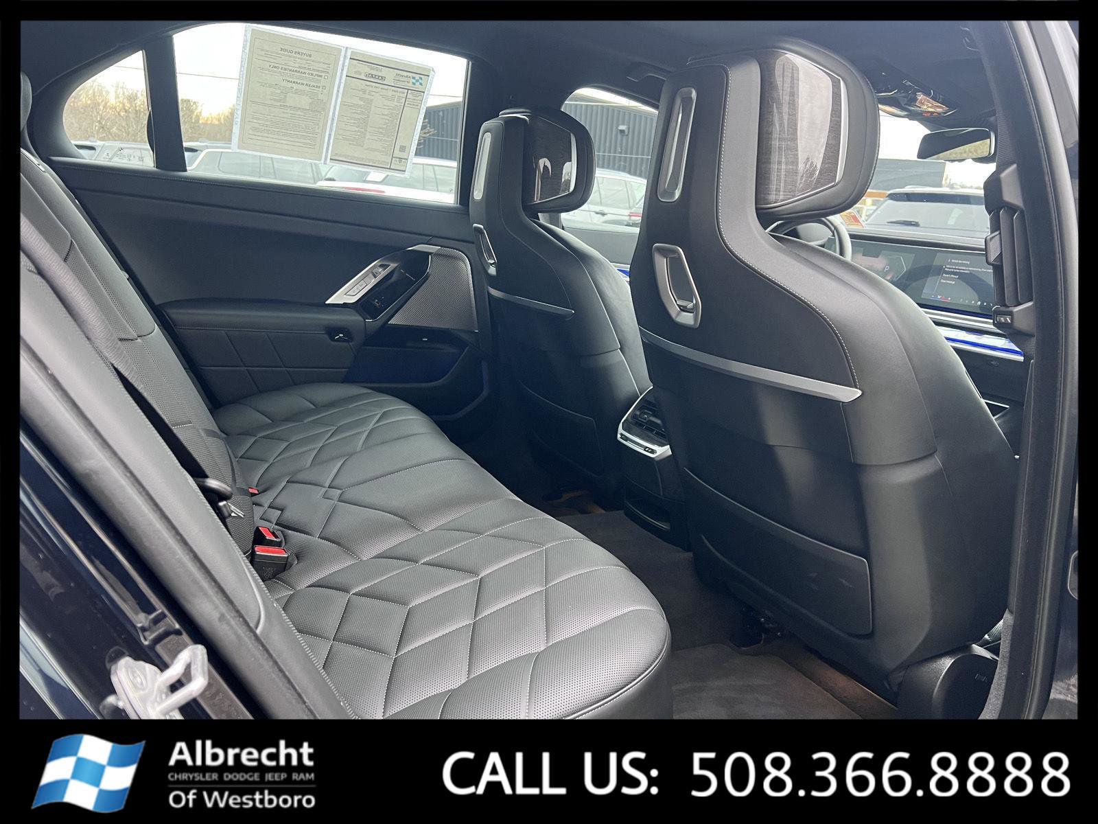 Used 2024 BMW 740i xDrive image 18