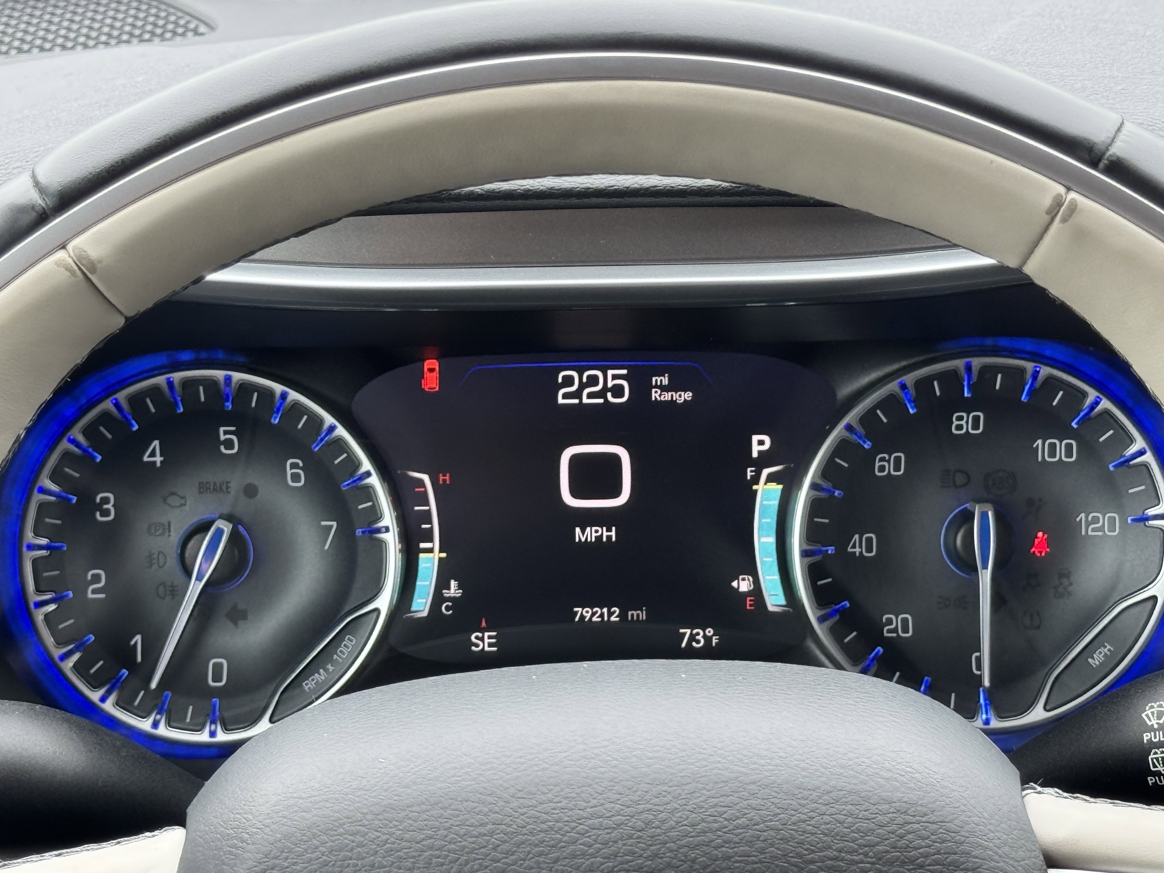 Used 2018 Chrysler Pacifica Limited FWD image 16