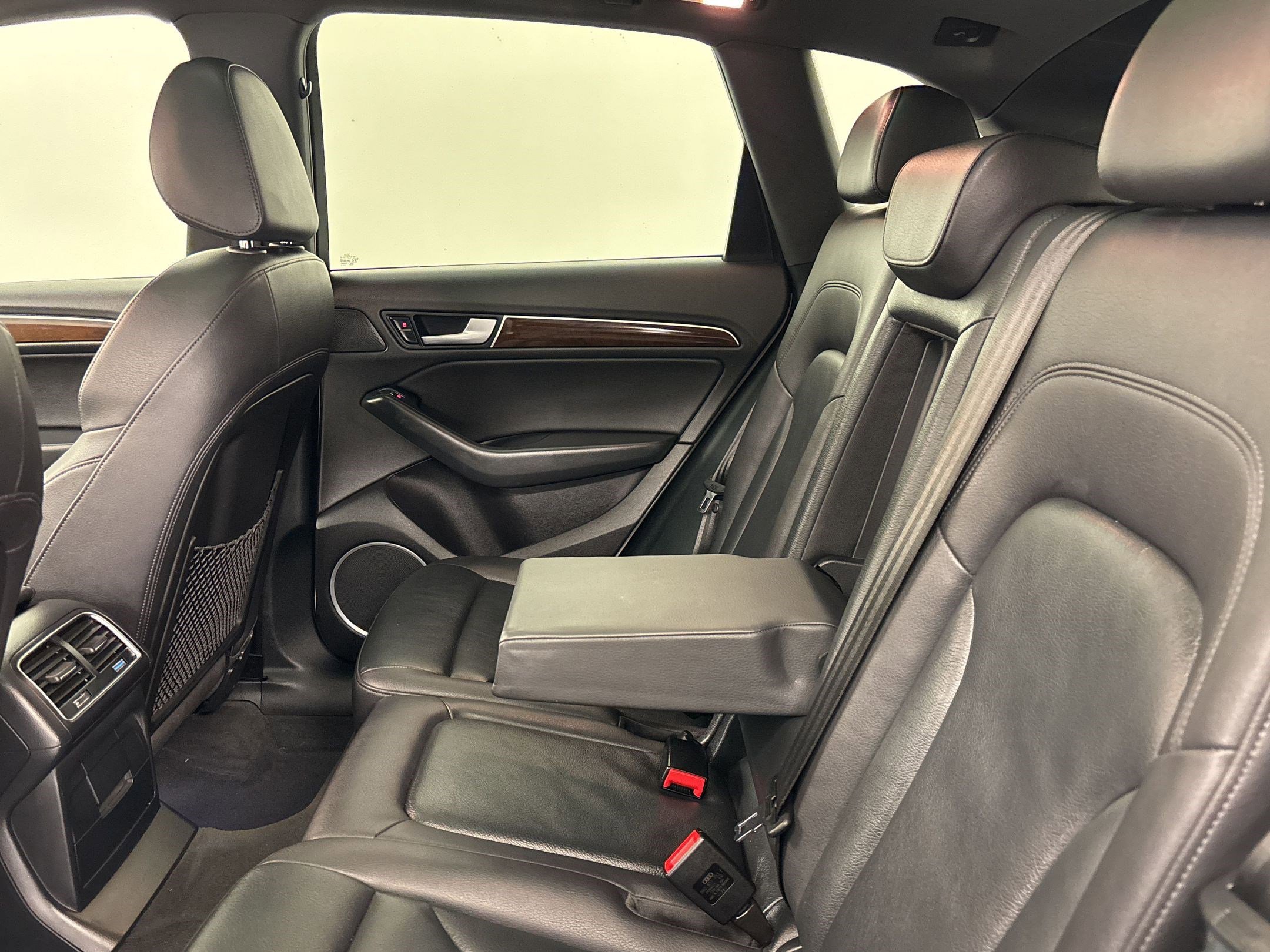 Used 2016 Audi Q5 2.0T Premium Plus w/ Technology Package AWD/4WD image 32