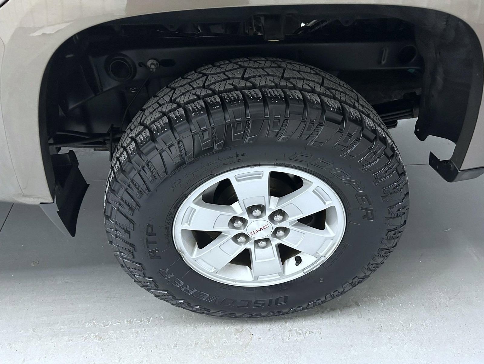 Used 2015 GMC Canyon 2WD Crew Cab w/ Convenience Package image 21