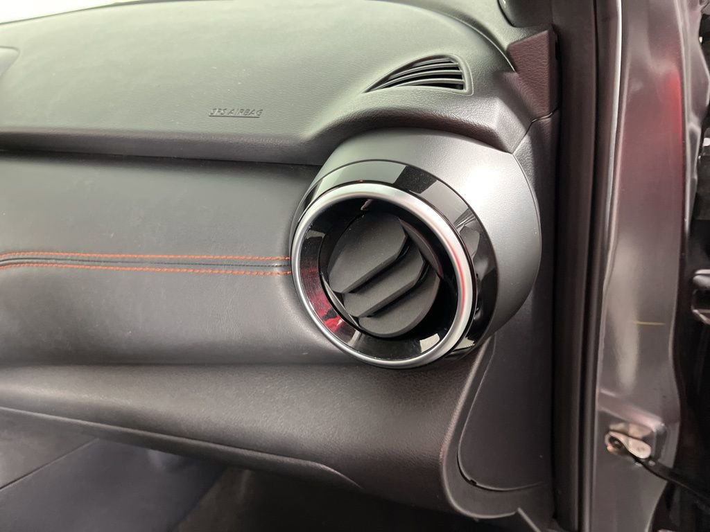 Used 2024 Nissan Kicks SR image 18