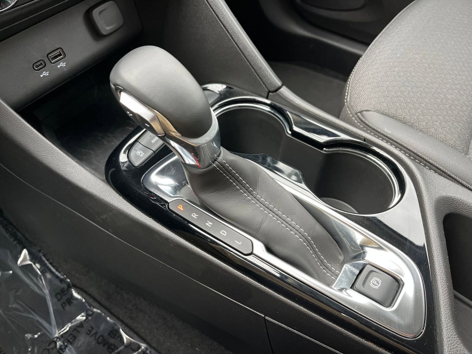 Used 2025 Buick Encore GX Preferred image 40