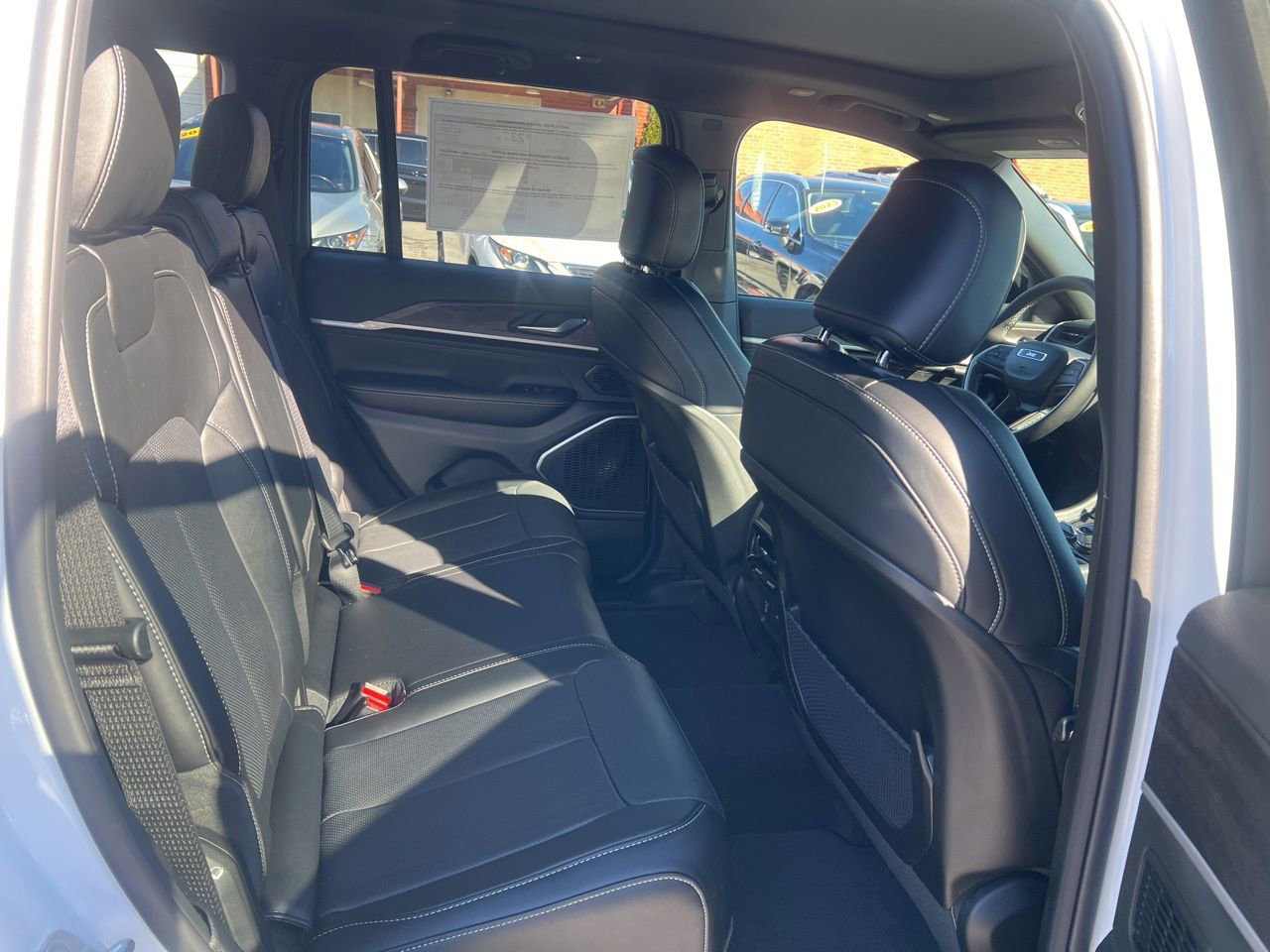 New 2026 Jeep Grand Cherokee Limited AWD/4WD image 17