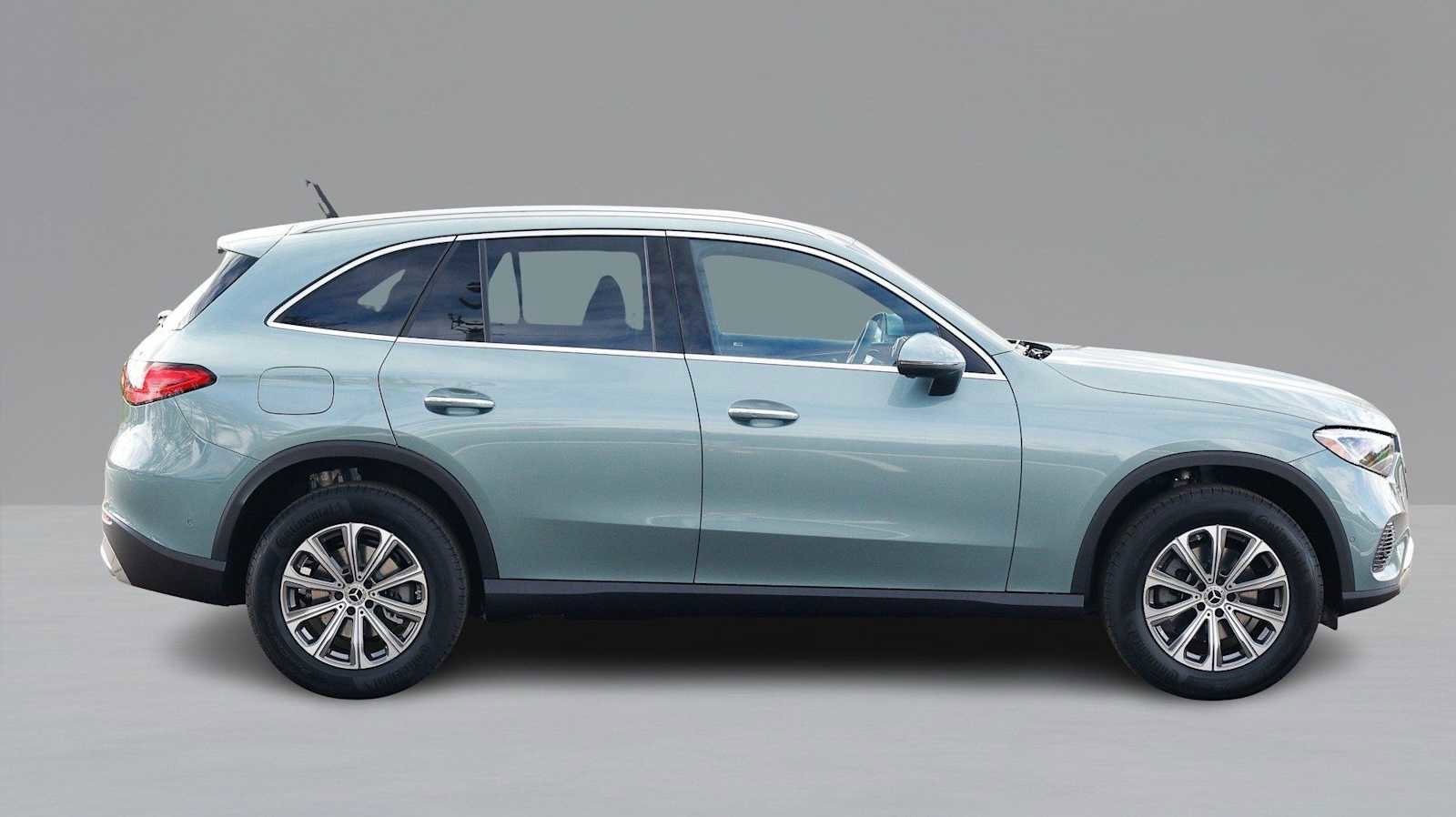 Used 2026 Mercedes-Benz GLC 300 4MATIC image 4