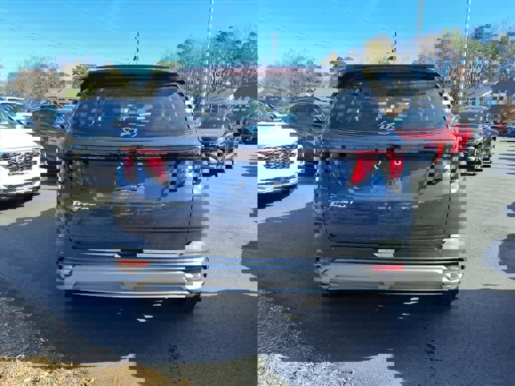 Used 2025 Hyundai Tucson SE image 21