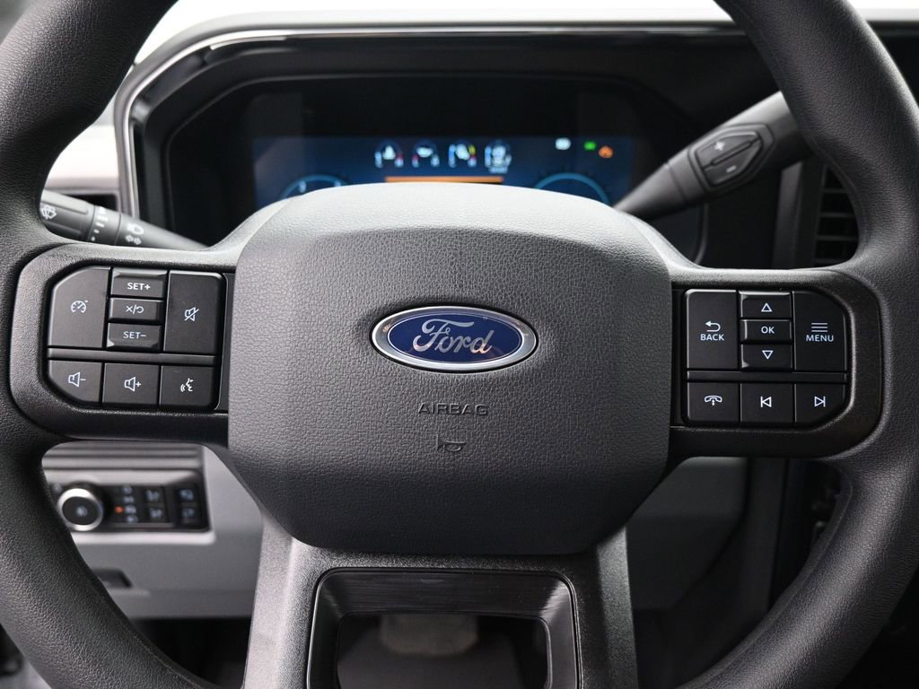 New 2026 Ford F350 XLT w/ XLT Premium Package AWD/4WD image 10