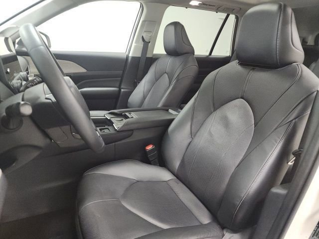 Certified 2024 Toyota Grand Highlander Limited image 23