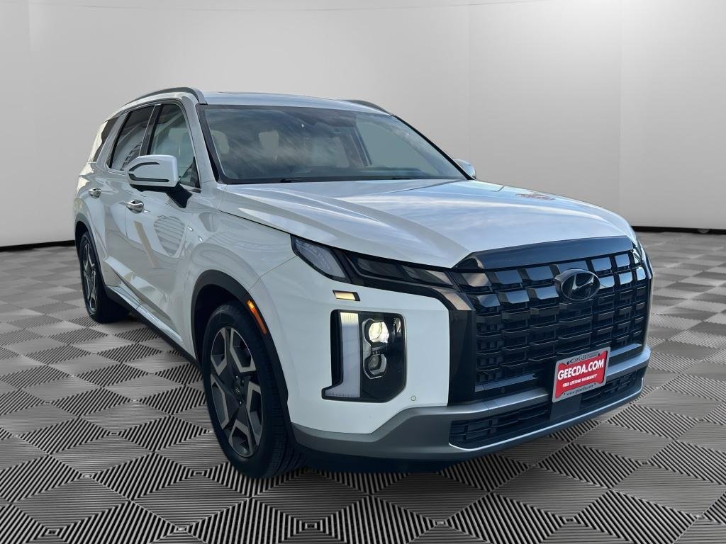 Used 2023 Hyundai Palisade Limited AWD/4WD image 3