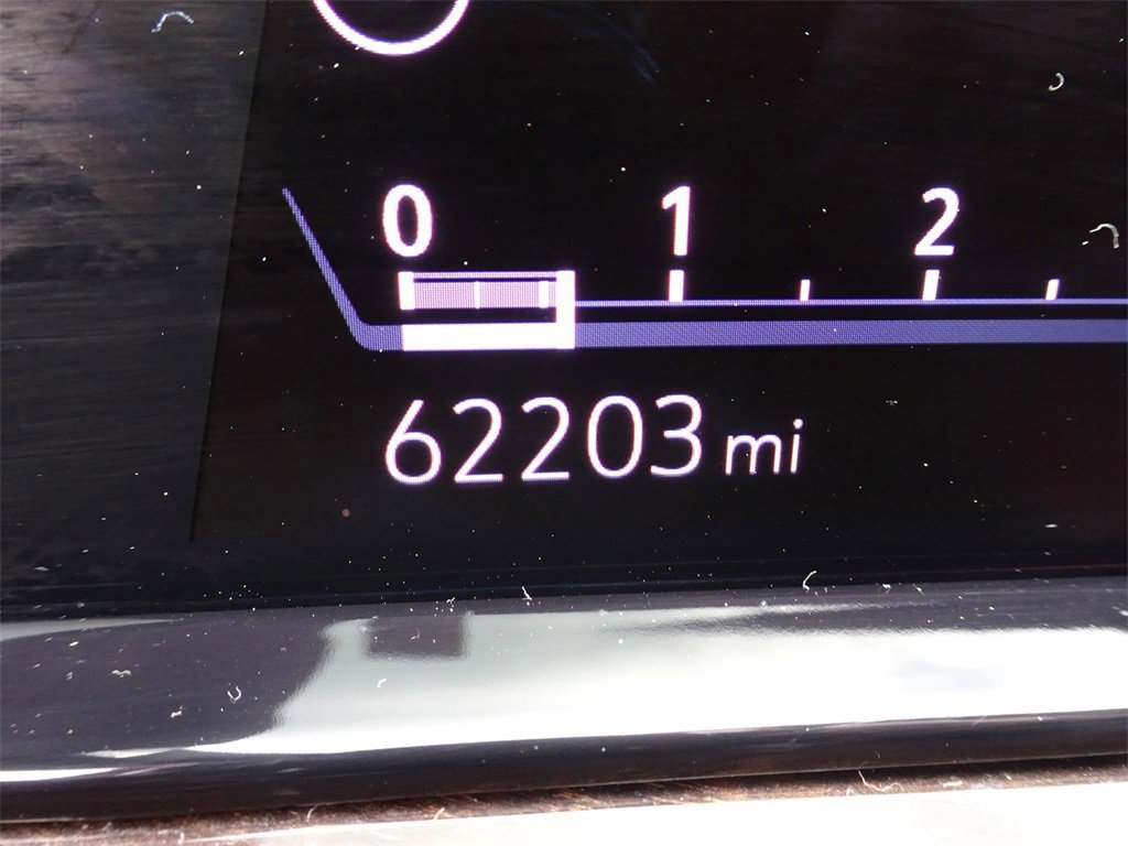 Used 2022 Cadillac Escalade ESV Premium Luxury Platinum w/ LPO, Floor Liner Package image 24