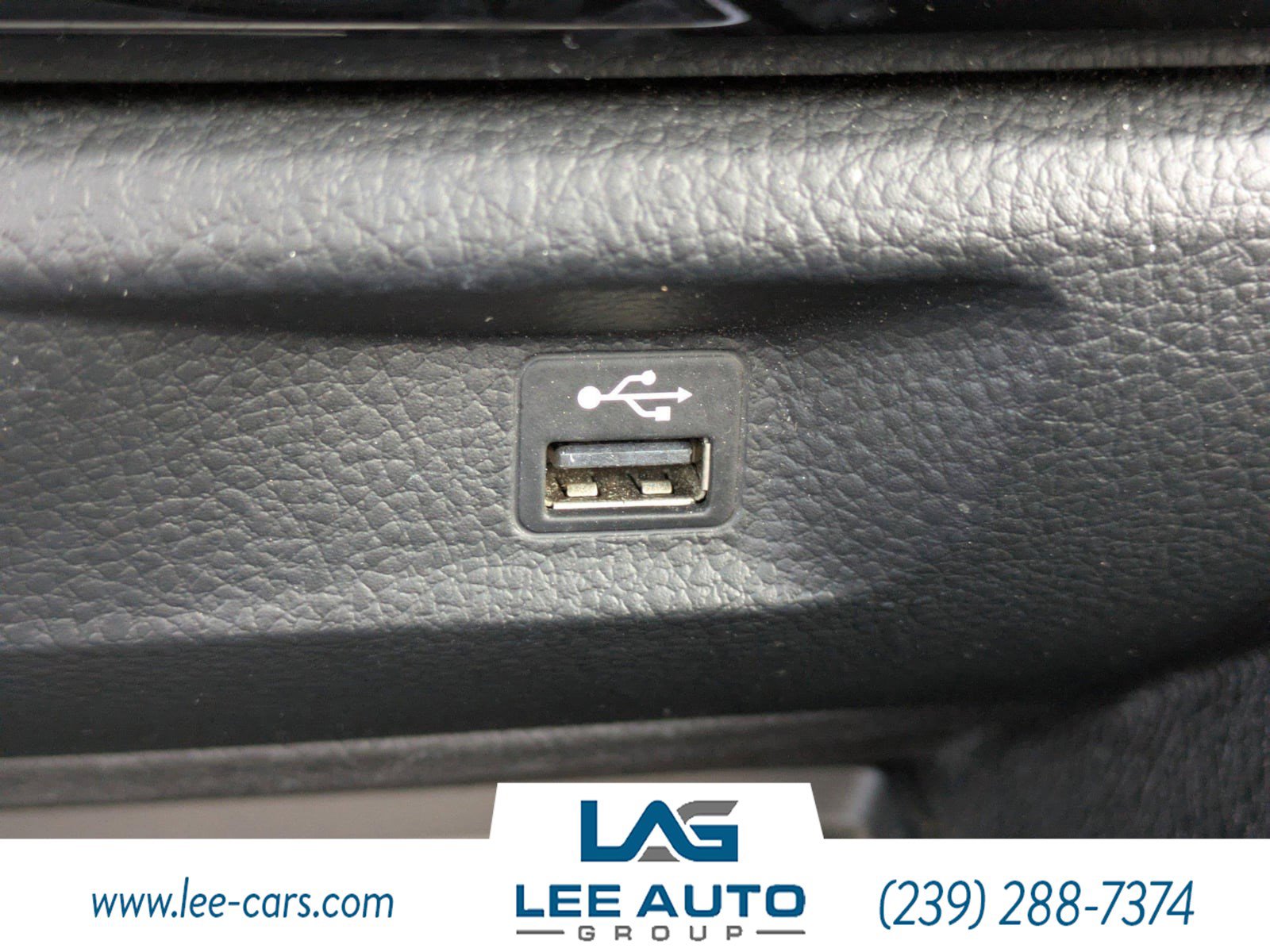 Used 2020 BMW M4 Convertible w/ M Driver's Package image 28