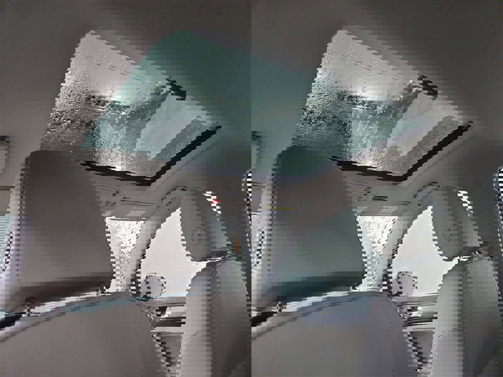 Used 2019 Volkswagen Golf SE w/ Driver Assistance Package image 22