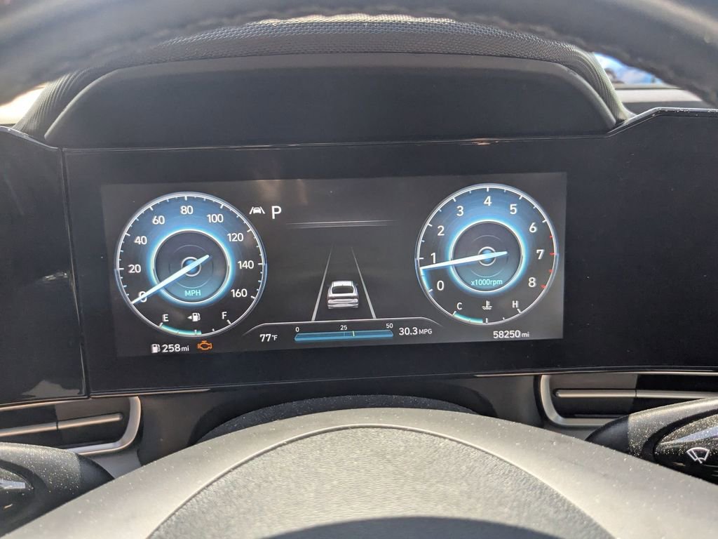 Used 2022 Hyundai Elantra Limited FWD image 18