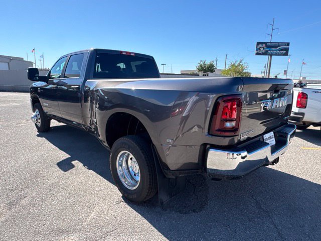 New 2027 RAM 3500 Big Horn AWD/4WD image 4