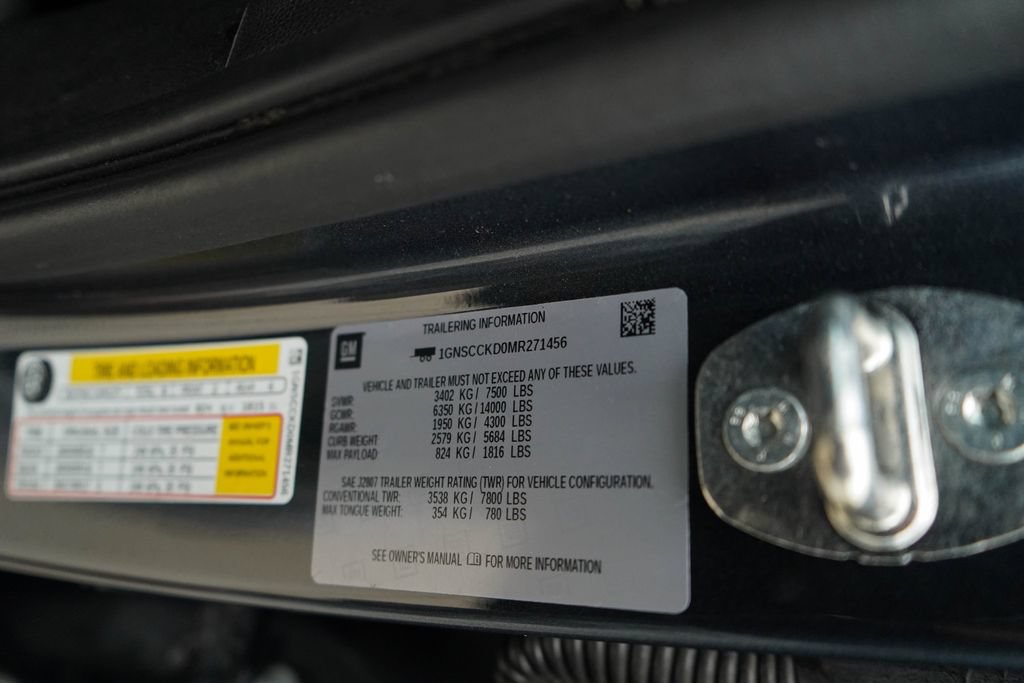 Used 2021 Chevrolet Suburban LT RWD image 38