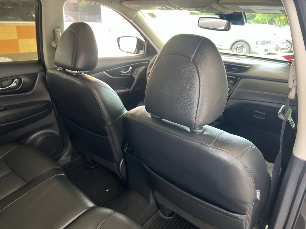 Used 2020 Nissan Rogue SL w/ Premium Package AWD/4WD image 16