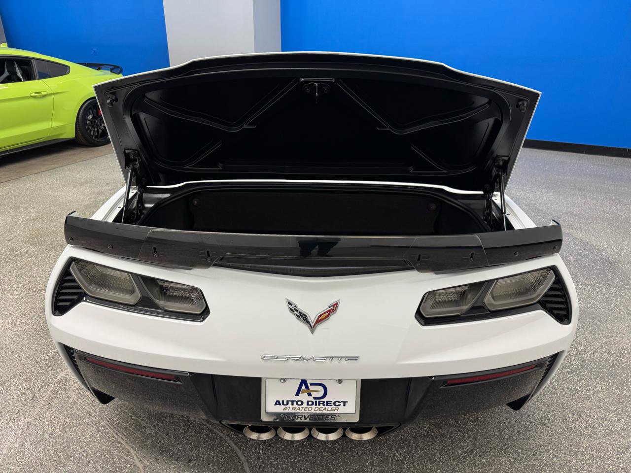 Used 2015 Chevrolet Corvette Z06 w/ 3LZ Preferred Equipment Group RWD image 24