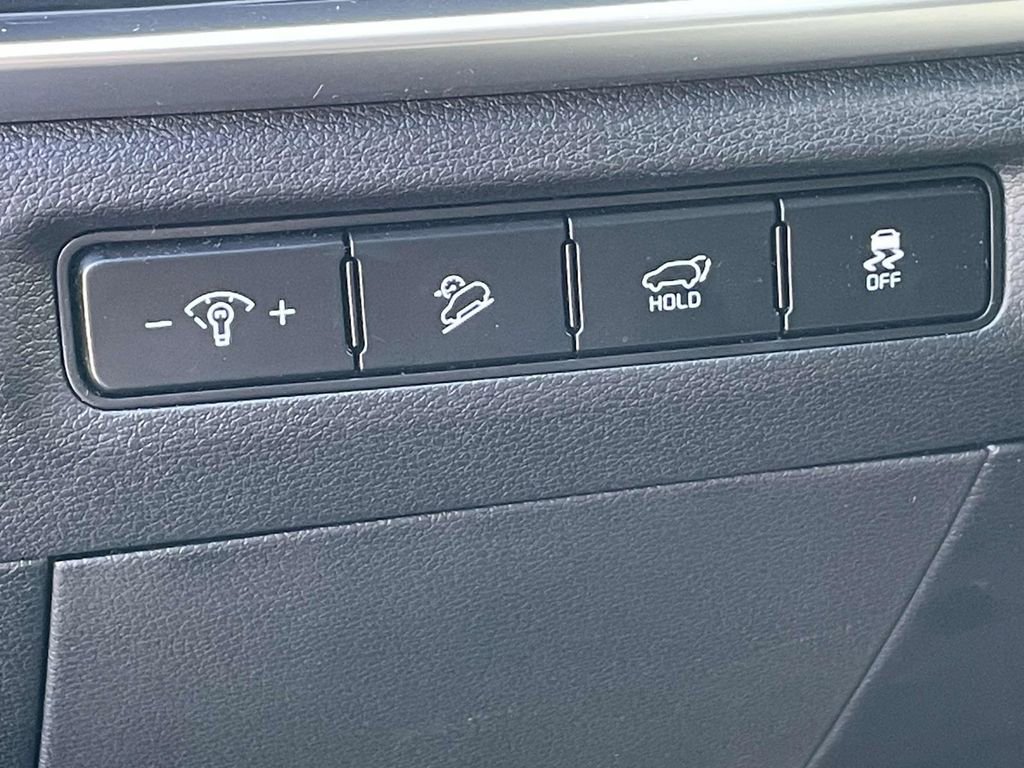 Used 2024 Kia Telluride EX w/ EX Captain's Chair Package image 20